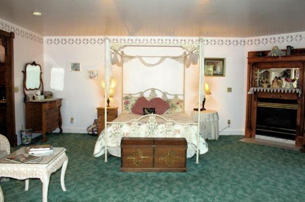 Belle Aire Mansion Guest House Galena Exterior photo